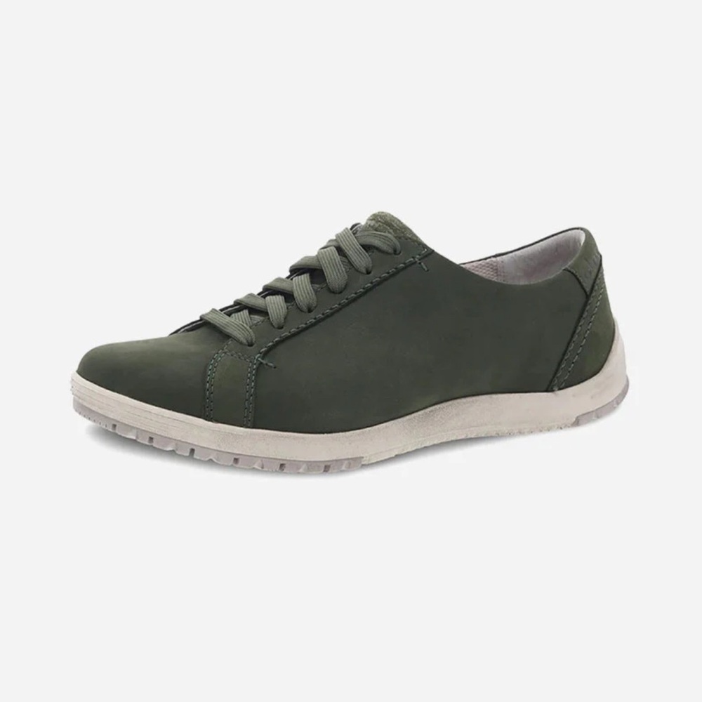 Dansko Leela Waterproof sneaker EUC Women’s  SIZE 40 Moss Green